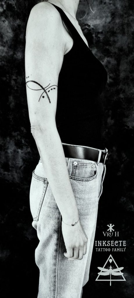 Tatouage minimaliste : tendances 2026